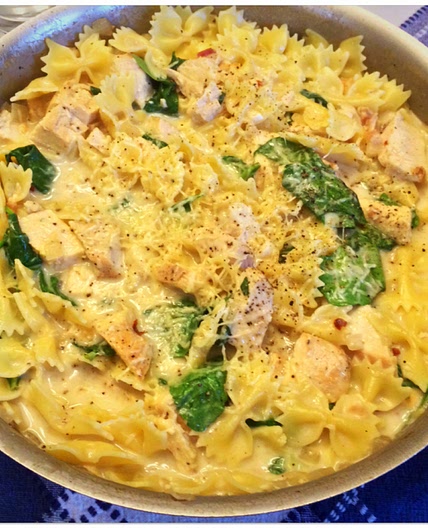 Chicken/Spinach with Creamy Garlic Parmesan Sauce