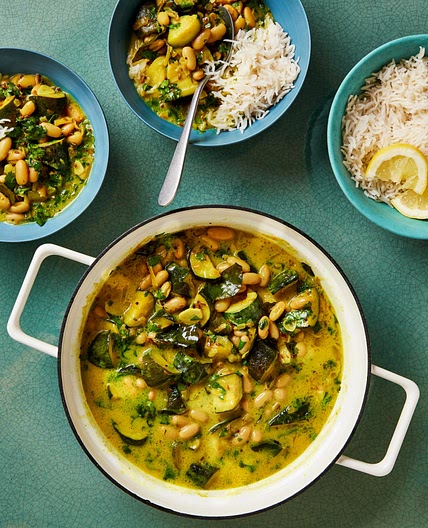 Courgette and white bean curry