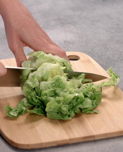 Quesadillas au cheddar, crème de haricots rouges et piment chipo