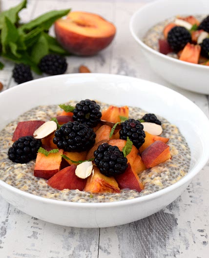 Peach & Blackberry Overnight Oatmeal + Chia Seeds | Veganuary