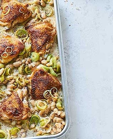 Creamy chicken, bean & leek traybake