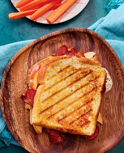 Cheddar, Apple and Bacon Grilled Cheese