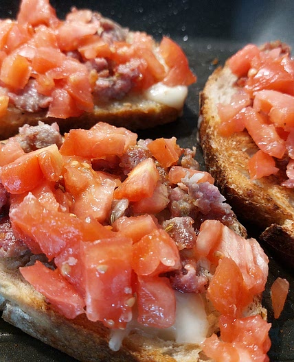 Bruschetta - Taleggio and sausage