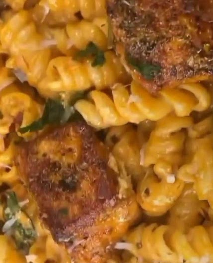 Tomato Basil Salmon Pasta