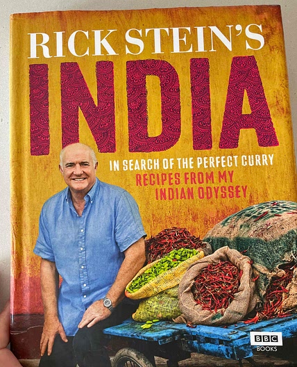 Spinach curry with green chilli, yogurt and Indian cheese - 70