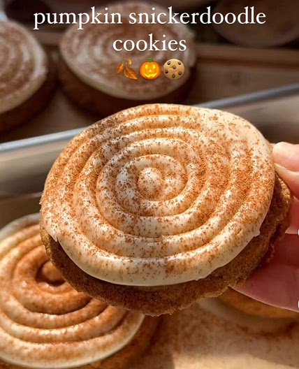 Pumpkin snickerdoodle cookies🍂🎃🍪