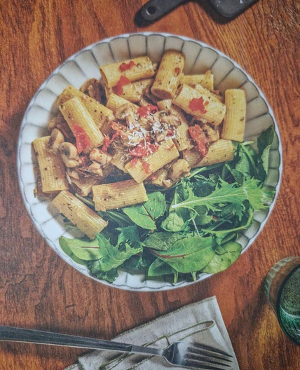 Rigatoni al pesto & pomodoro