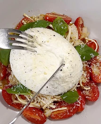 살 빠지는 파스타 이렇게 드세요!💚 (Tofu Noodle with Pesto and Burrata)
