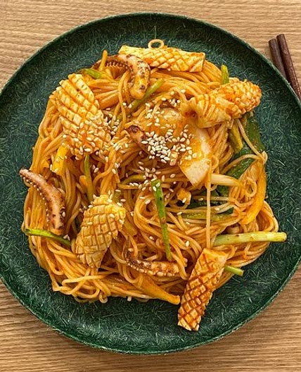 침샘폭발 오징어 비빔 국수👩🏻‍🍳