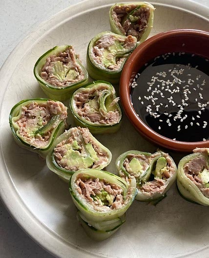 Roll di cetriolo e tonno (piccante)