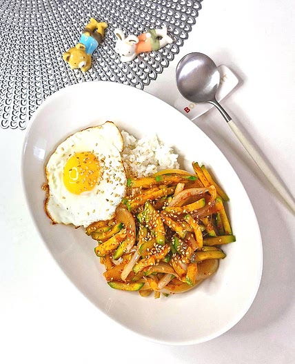 애호박으로 맛을낸 애호박덮밥