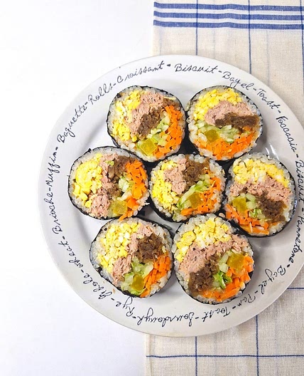 속재료 넉넉해서 더 맛있는 참치김밥 뚱뚱이김밥