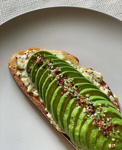 아보카도 토스트