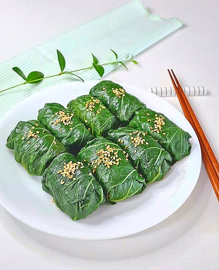 쌉싸름 입맛돋구는 한입 머위쌈밥