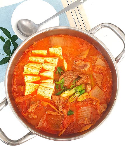 김치가 잘익었을때 돼지고기김치찌개