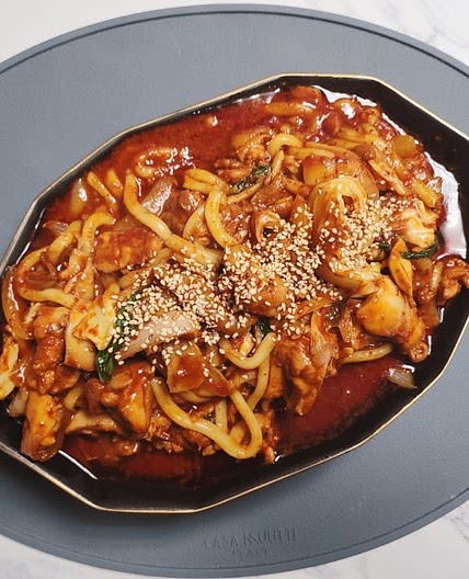 순살 닭갈비 양념장 볶음 우동