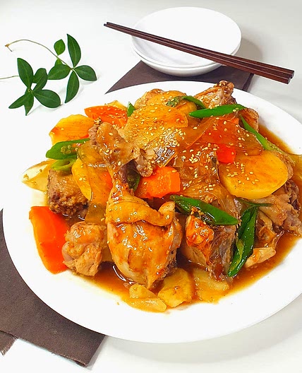 전문점만큼 맛있는 간장찜닭