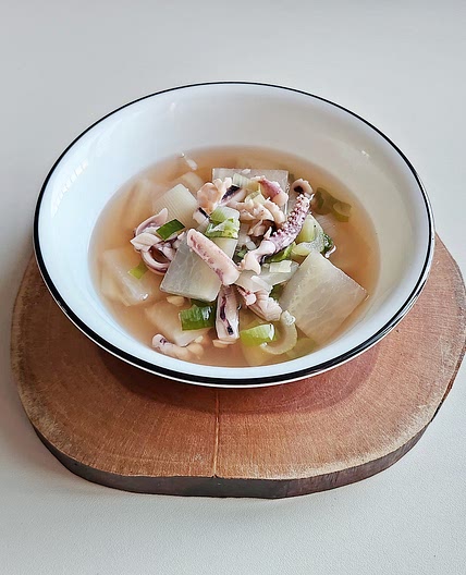 간단한 아침국 맑은 오징어무국 끓이는법
