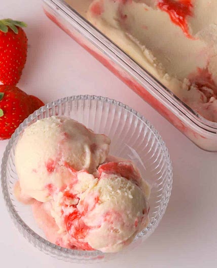 Low Carb Strawberry Cheesecake Ice Cream (Ninja Creami)