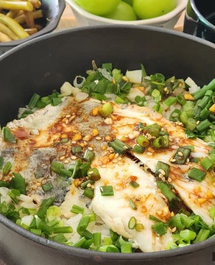 흰살생선 솥밥 만들기