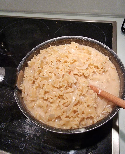 Pates soupe à l'oignon