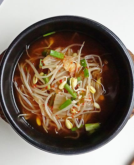 칼칼하고 시원하게 김치콩나물국 끓이는법