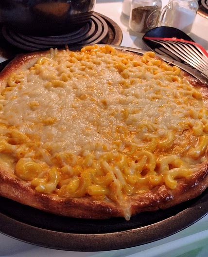 Vegan Mac and Cheese Pizza