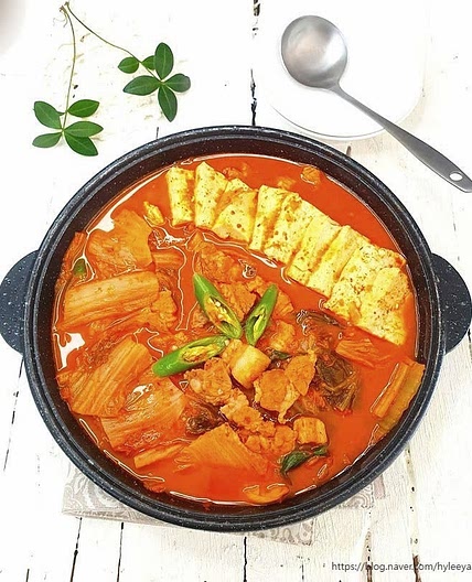 돼지고기김치찌개