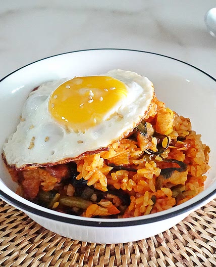 열무김치볶음밥 남은 삼겹살과 신열무김치로 만든 간단한 점심밥