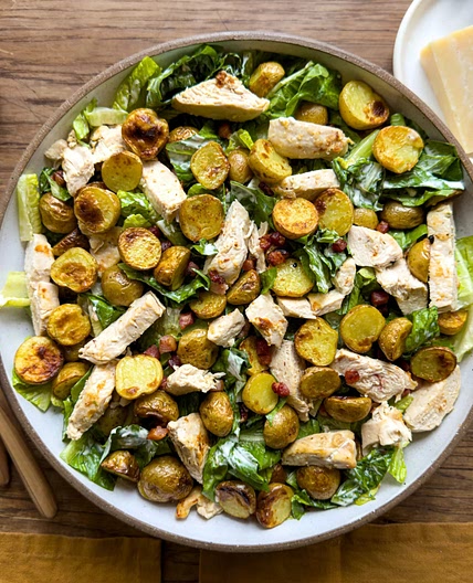 Salade César au poulet grillé à la plaque