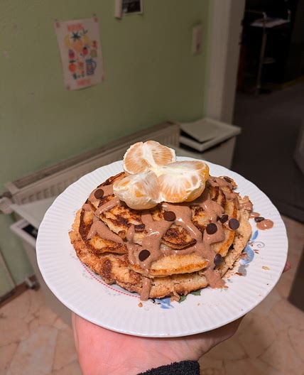 Hirse Cinnamon Roll Pancakes