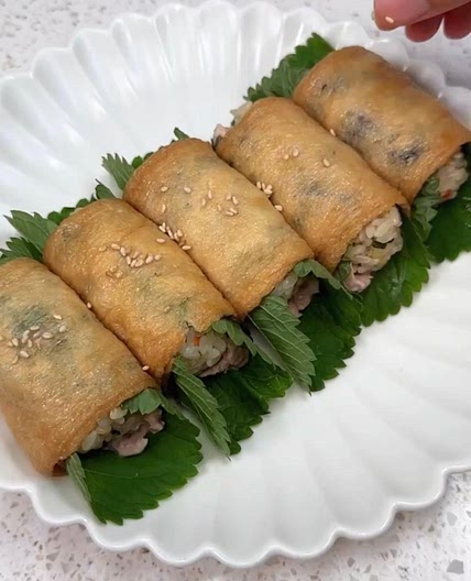 롤유부초밥에 참치마요를 넣으면!