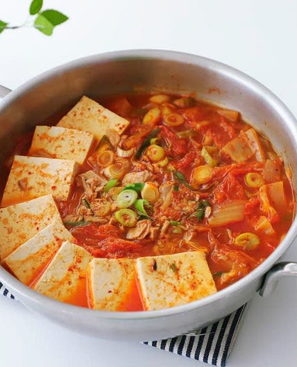 참치김치찌개 레시피 맛있게 끓이는법 묵은지 김치찌개 끓이는법