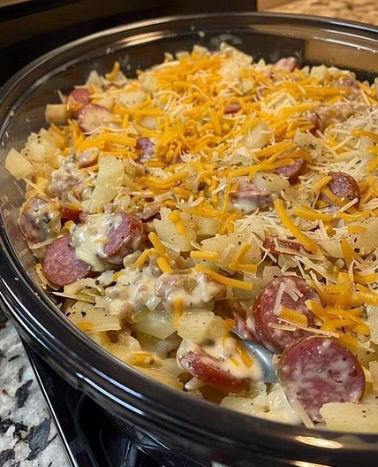 Crockpot Cheesy kielbasa hashbrown