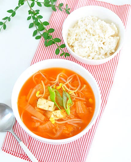 김치콩나물국
