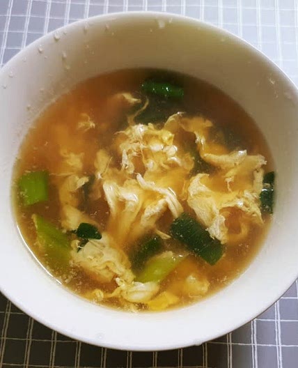 국물맛을 살려주는 치킨스톡으로 계란탕 만들기