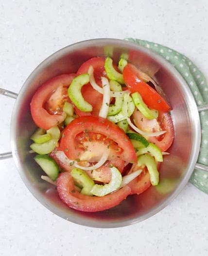 토마토 오이 샐러드 만들기 상큼한 토마토 오이 양파 샐러드 레시피
