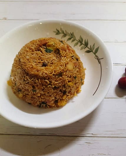 맛있는 한끼! 간편하게 만드는 컵라면 볶음밥 만들기