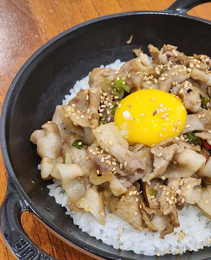 부타동 만들기 대패삼겹살 덮밥 맛간장 넣은 한그릇요리
