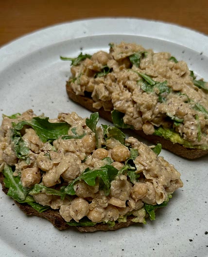 10-Minute Chickpea "Tuna" Arugula Sandwich