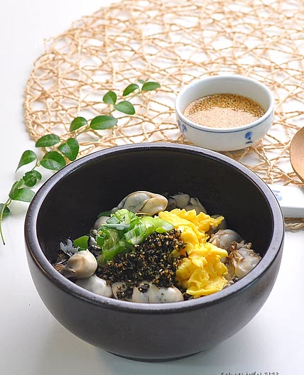 뚝배기굴밥