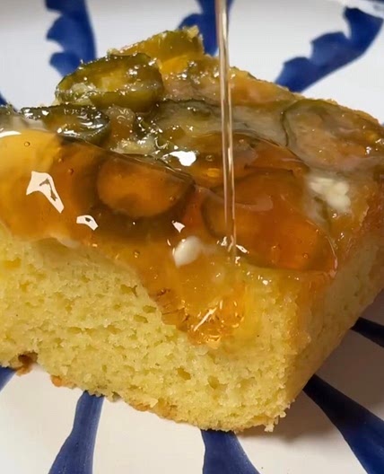 Honey jalapeño corn bread
