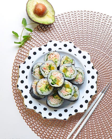 크래미아보카도김밥