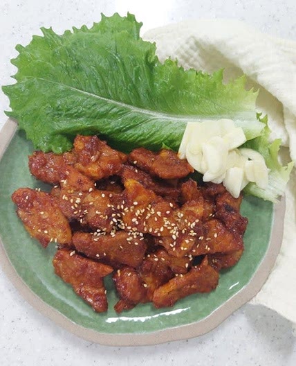 매콤한 고추장 목살 구이 만드는법  돼지고기 목살 양념 구이