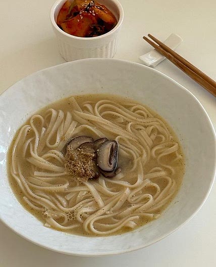 들깨 칼국수