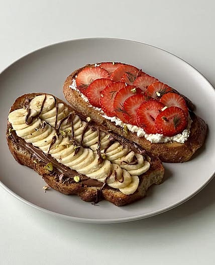 바나나, 딸기 토스트🍌🍓