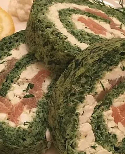 Spinatrolle mit Lachs