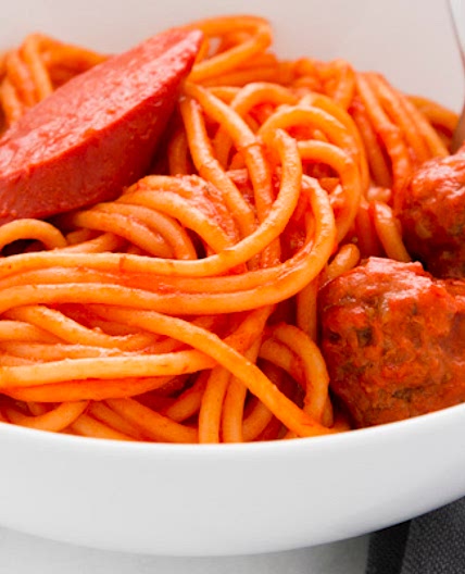 How to Make Filipino-Style Spaghetti with Meatballs