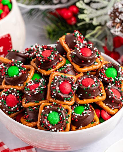 Easy Rolo Pretzel Bites