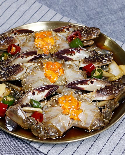 밥 한공기로 부족한 간장게장 맛있게 담그는법 게장 담그기